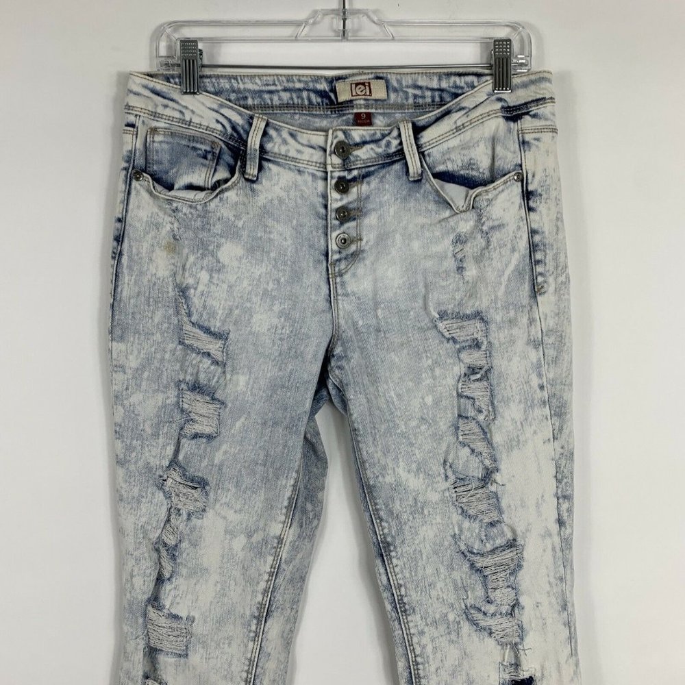 L.E.I. Jeans Womens Size 9 Juniors Giselle skinny Mid Rise Stone Wash Distressed